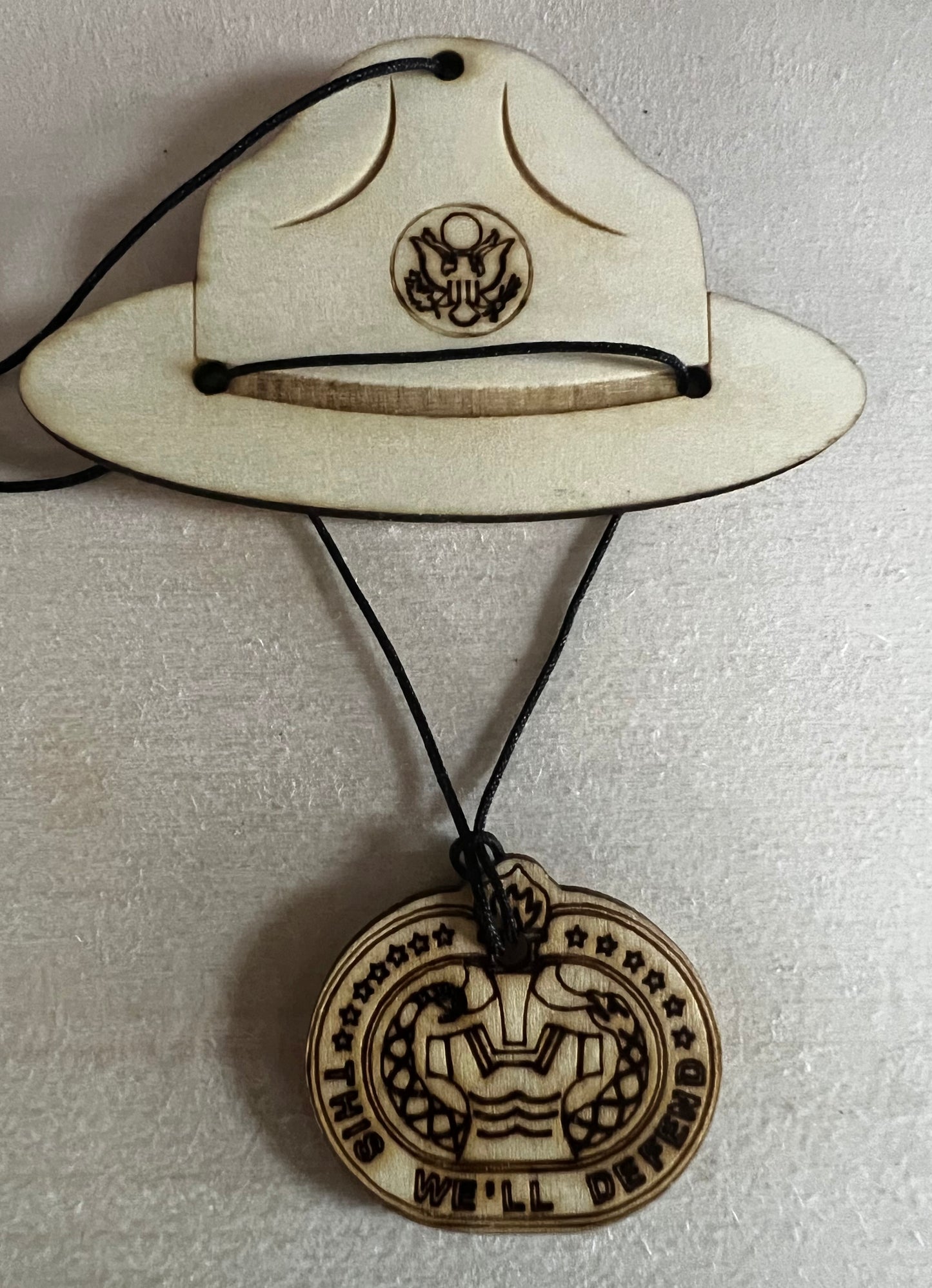 Drill SGT hat with DS badge wooden ornament